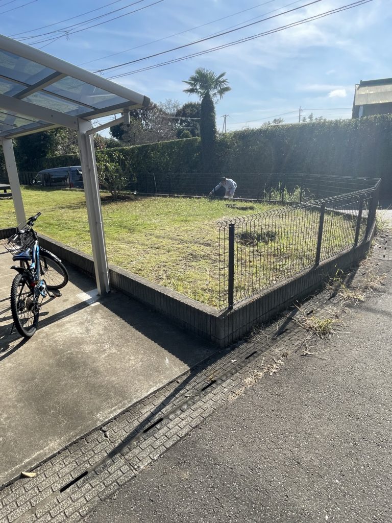 K様邸門廻りを広げて使いやすくし、駐車場も広げました！