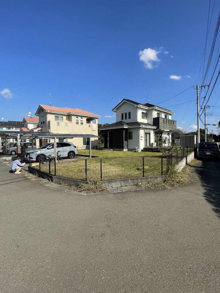 K様邸門廻りを広げて使いやすくし、駐車場も広げました！