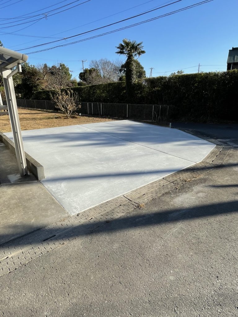 K様邸門廻りを広げて使いやすくし、駐車場も広げました！