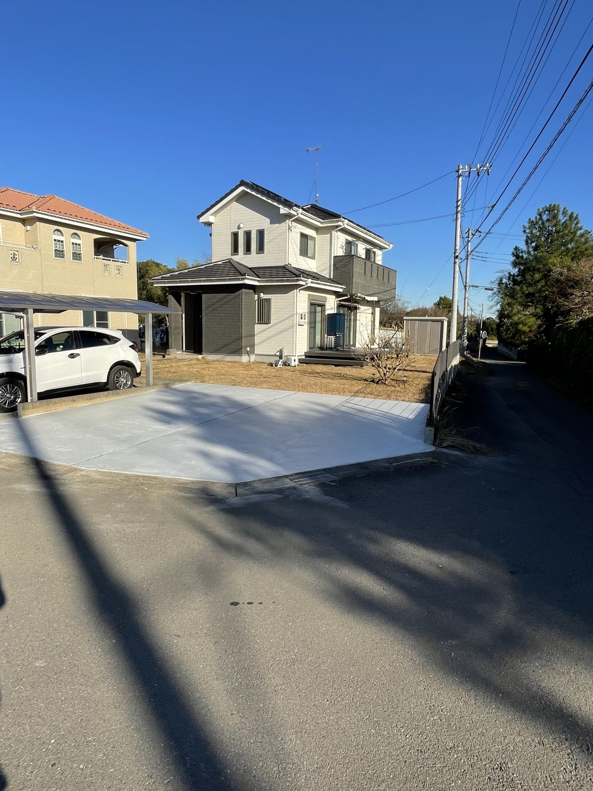 K様邸門廻りを広げて使いやすくし、駐車場も広げました！