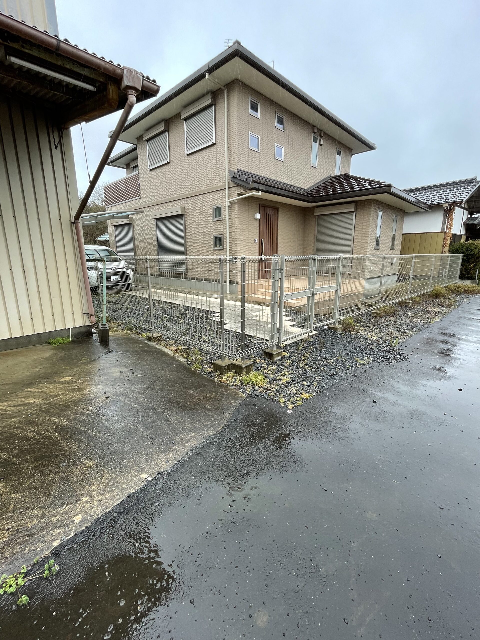 カーポートをガレージに一新しました