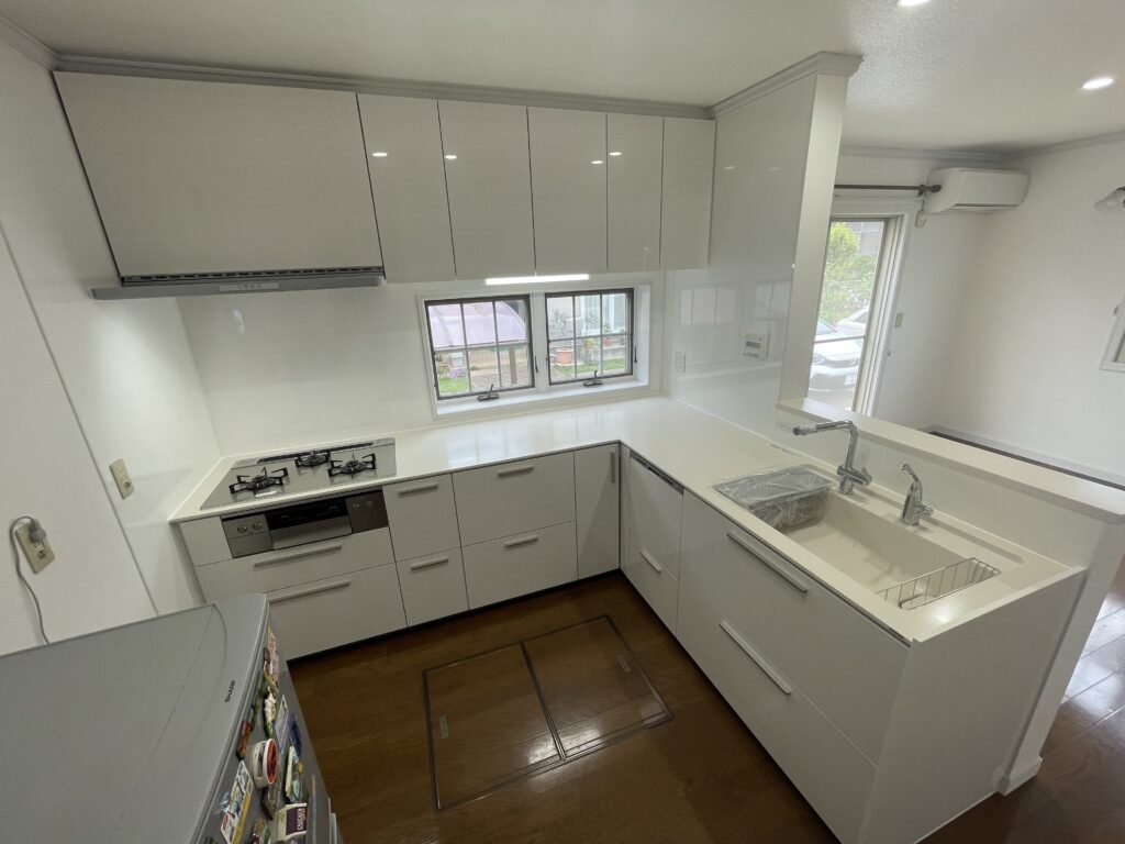 L型キッチンをはじめ、最新の設備に入れ替え