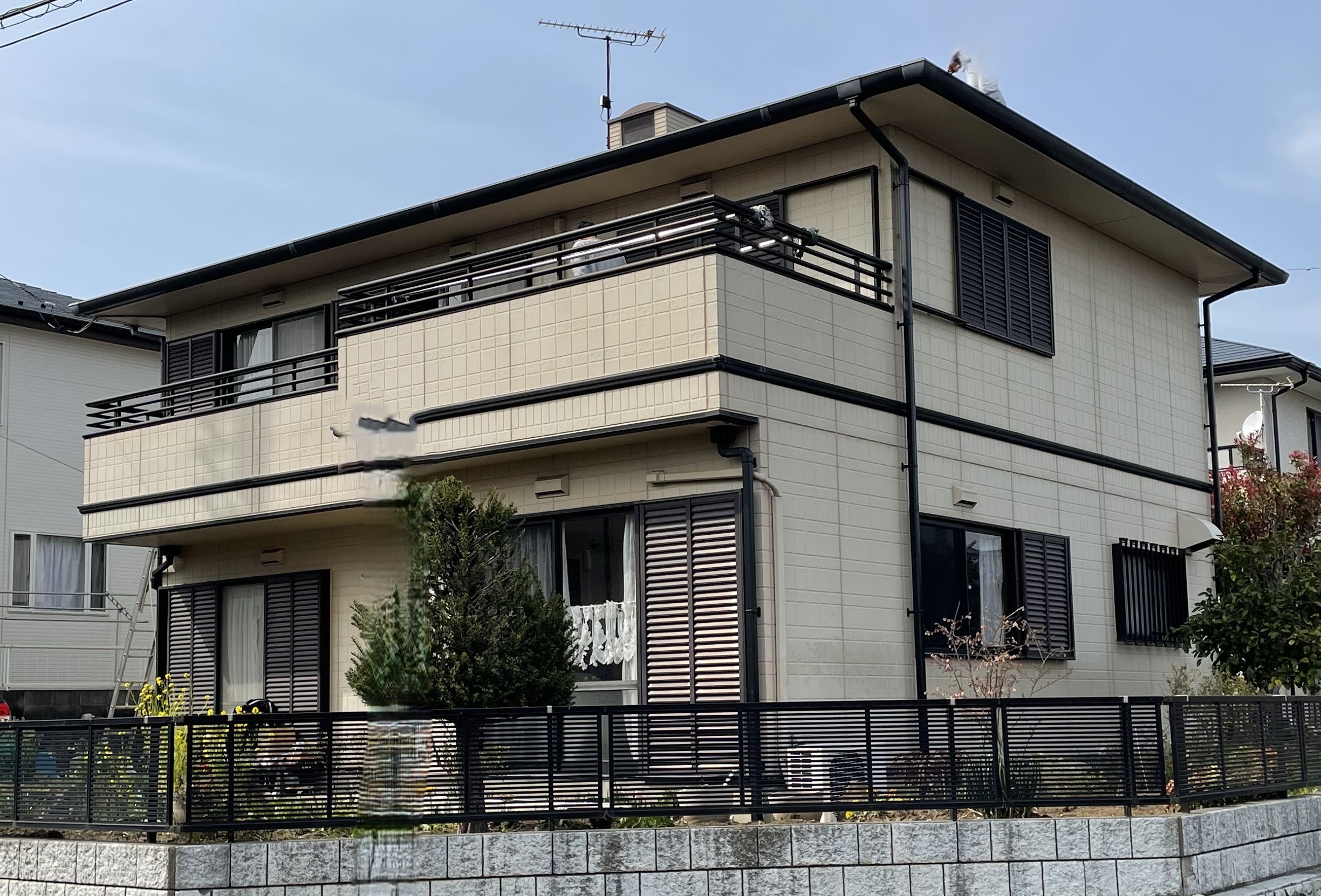 家の外装をリフォームしました！外壁、屋根、ベランダを直しました。