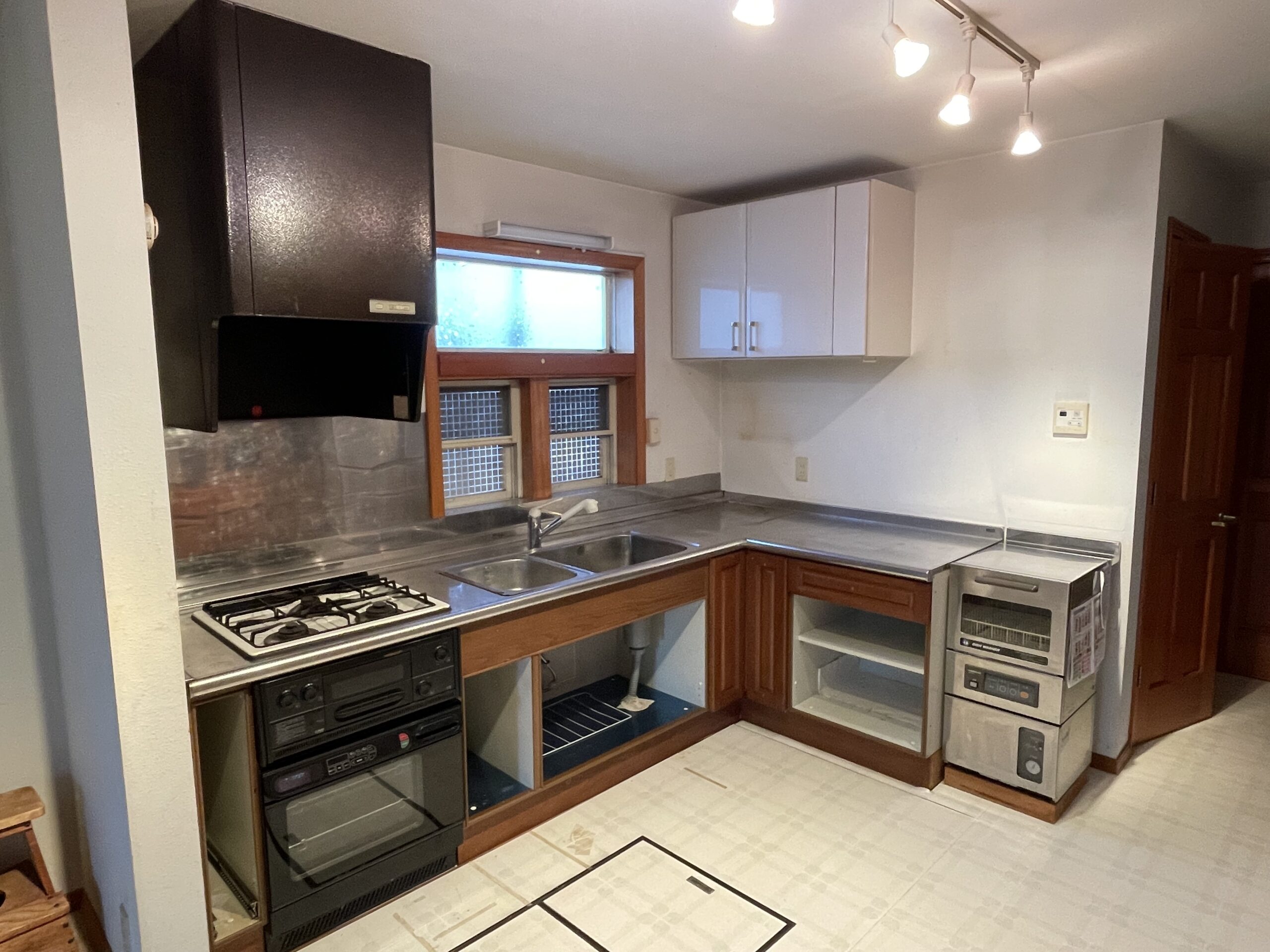 輸入住宅のリフォームをしました！メリットキッチンも入って素敵に変身♪