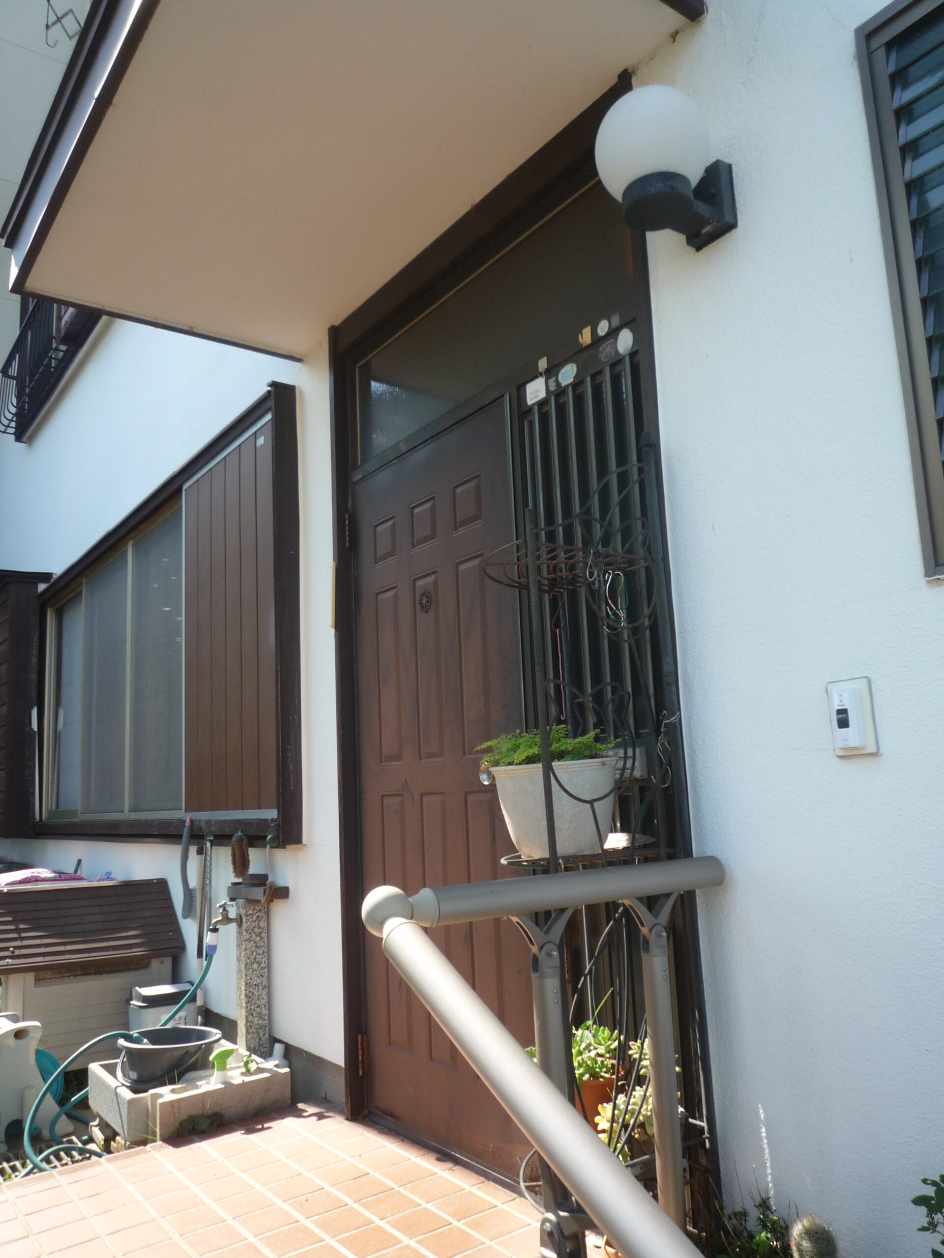 住み慣れた家はそのままに、住みながら古い物を新しくした改修工事
