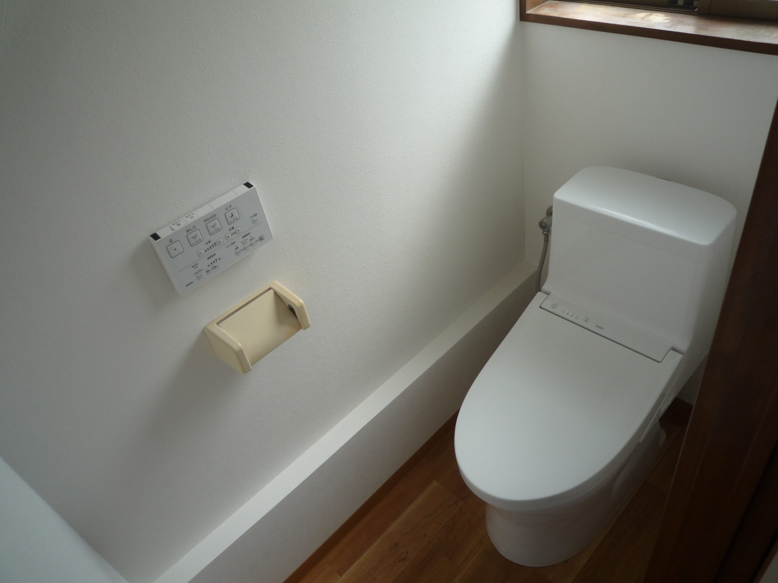 住み慣れた家はそのままに、住みながら古い物を新しくした改修工事